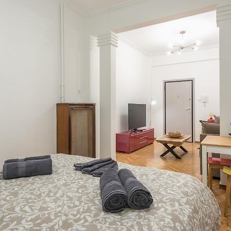 Stylish Luxury Apartment At Ampelokipi Metro Station Athens Exterior photo